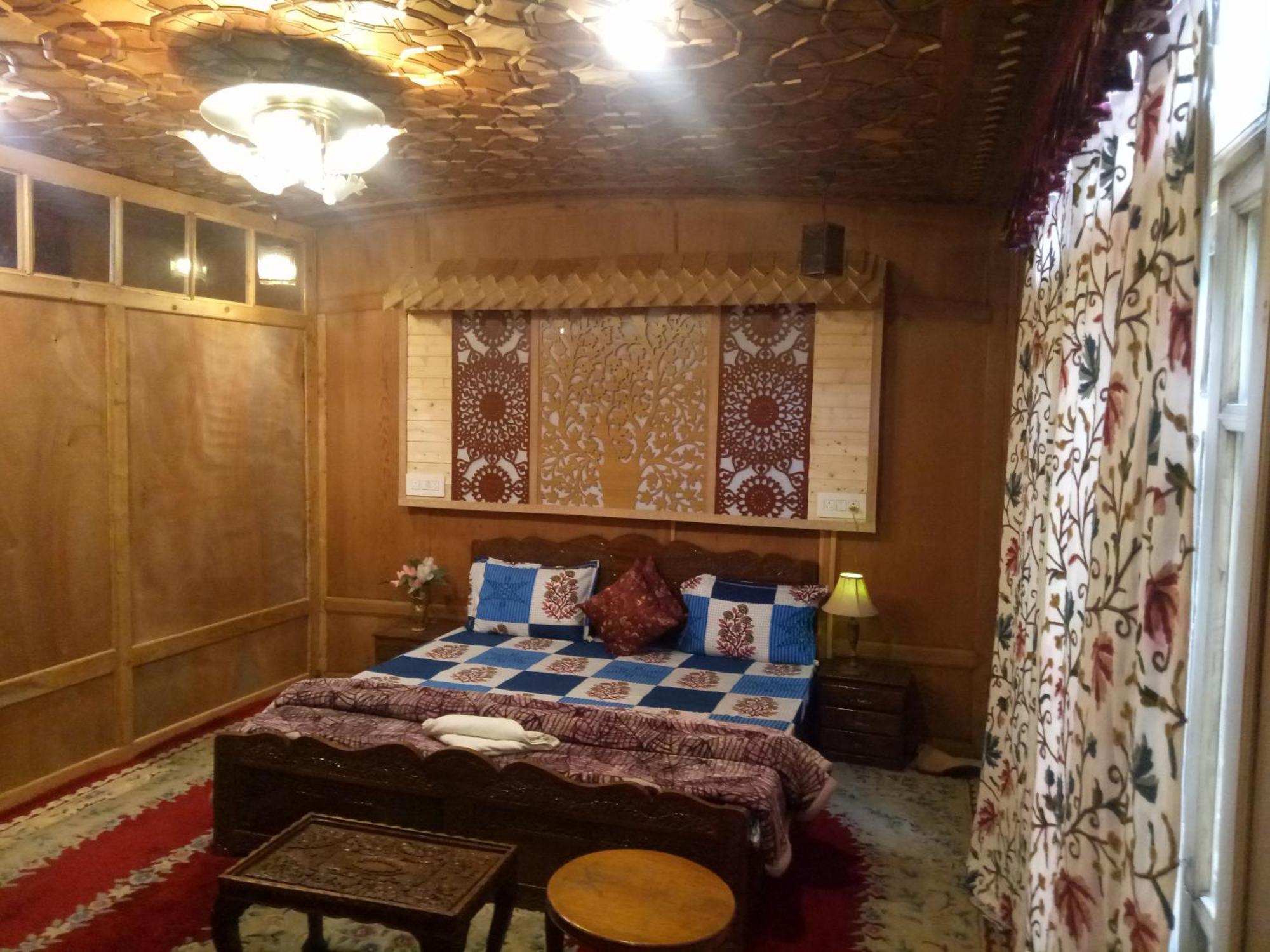 House Boat New Manora Bed & Breakfast Srīnagar Exterior foto