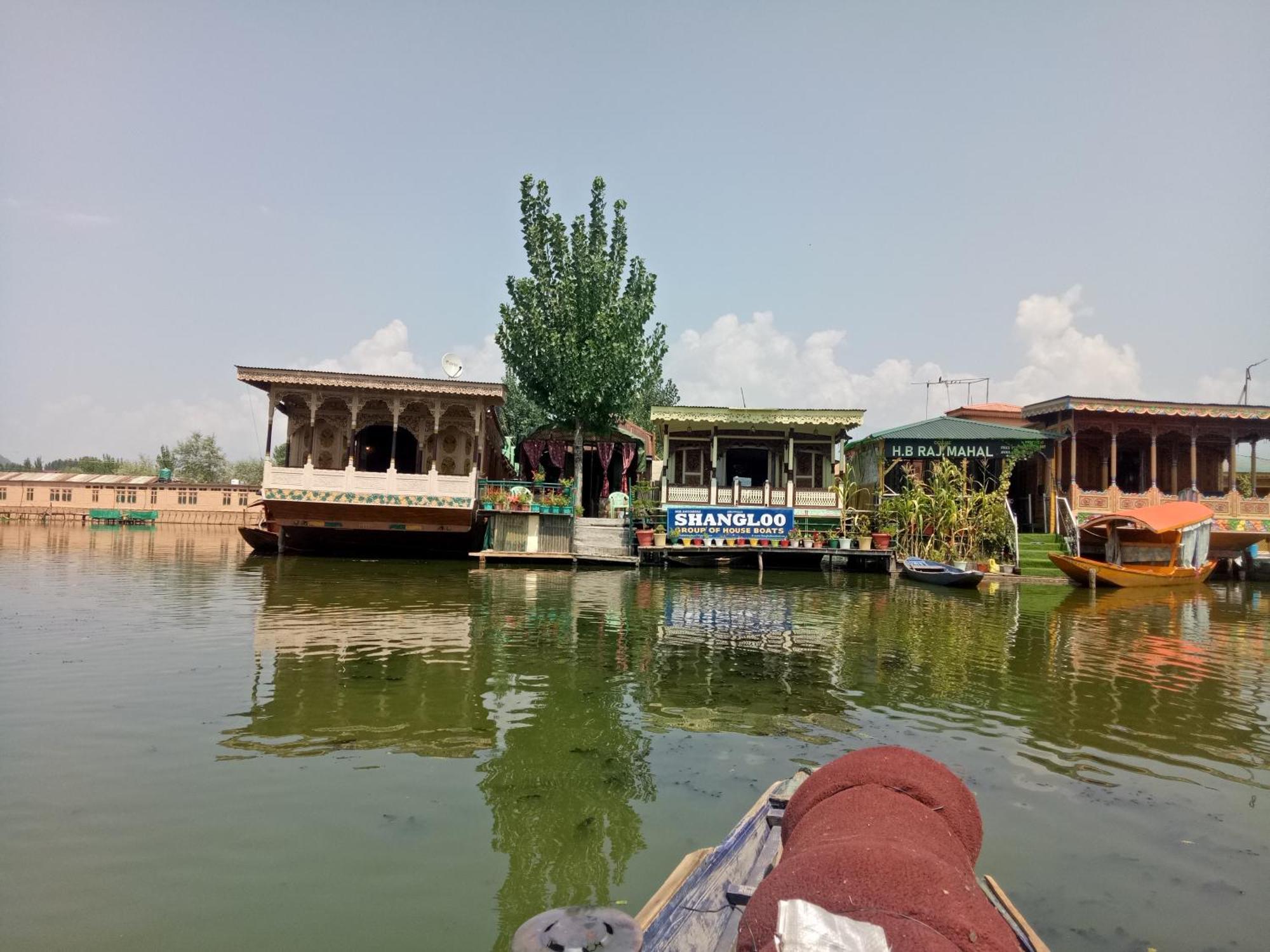 House Boat New Manora Bed & Breakfast Srīnagar Exterior foto