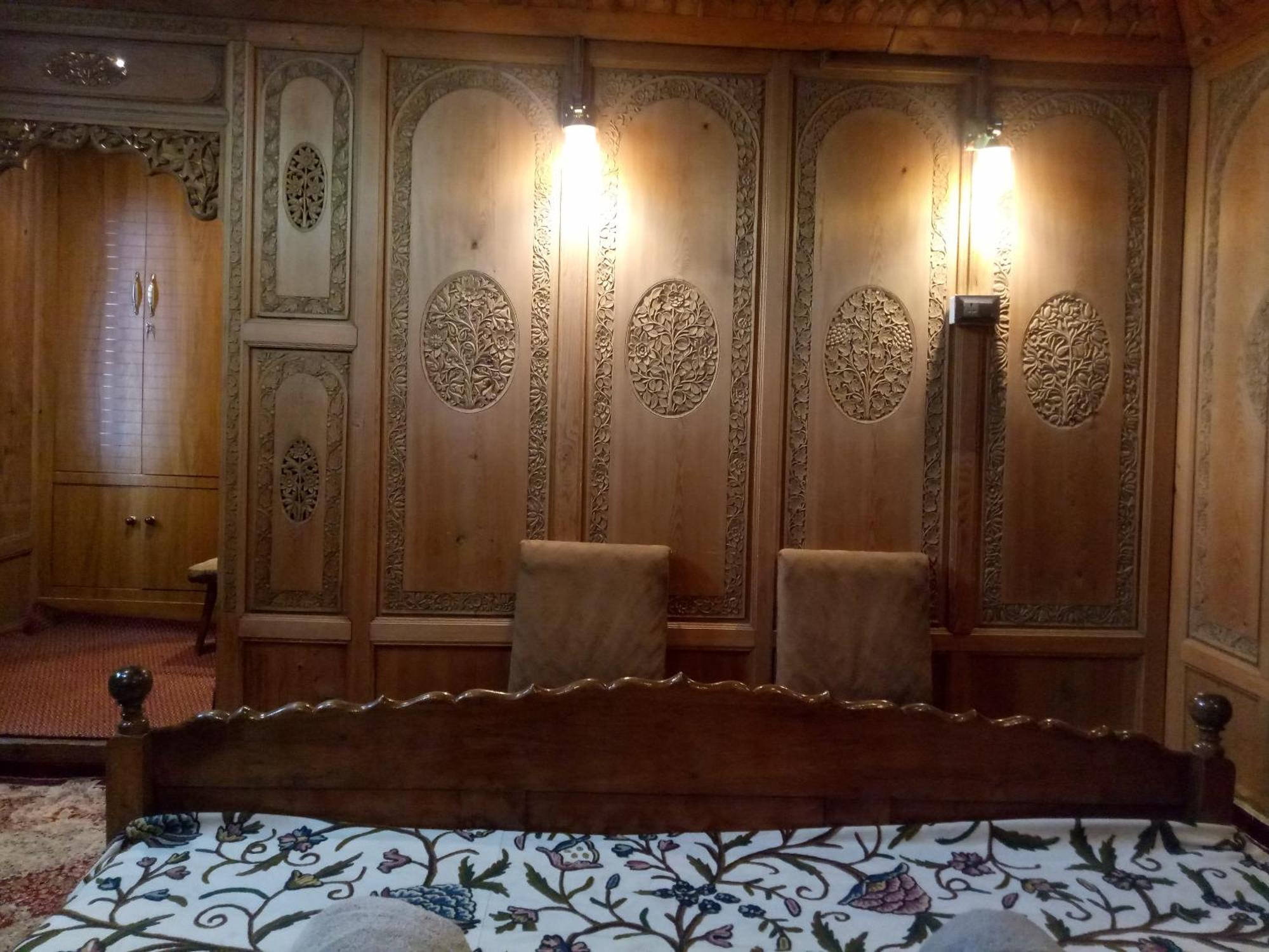 House Boat New Manora Bed & Breakfast Srīnagar Exterior foto