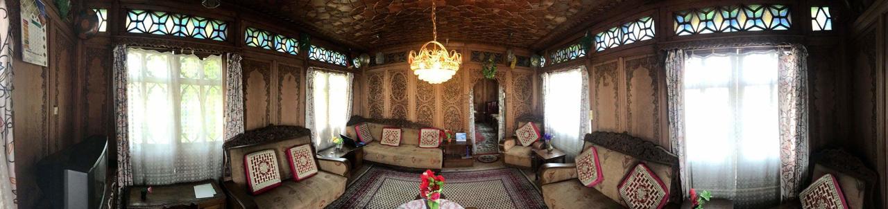 House Boat New Manora Bed & Breakfast Srīnagar Exterior foto